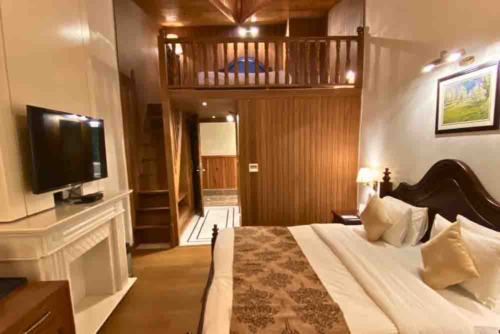 luxury swiss hotel nainital